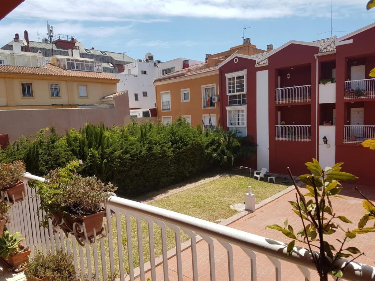 Bolivia Beach Apartments Малага Екстер'єр фото