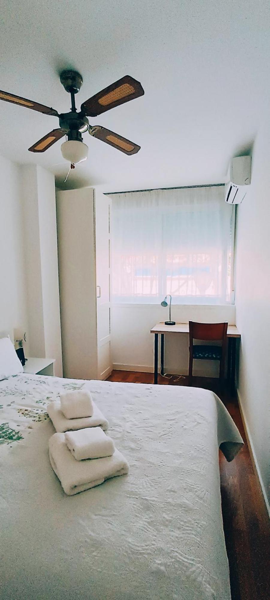 Bolivia Beach Apartments Малага Екстер'єр фото