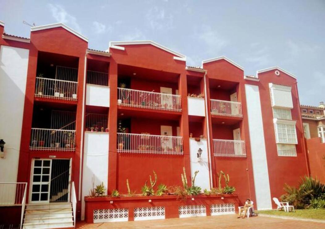 Bolivia Beach Apartments Малага Екстер'єр фото