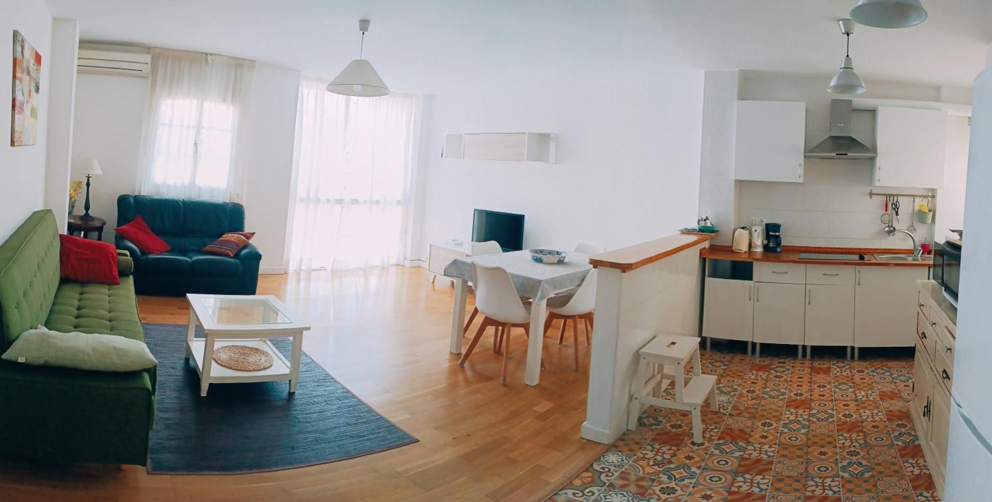 Bolivia Beach Apartments Малага Екстер'єр фото